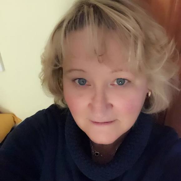 Meet your Posher, Debbie - Picture 1 of 1